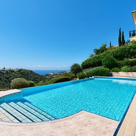 4 Bedroom Villa Helidoni With Private Infinity Pool, Aphrodite Hills Resort 코우클리아 외부 사진