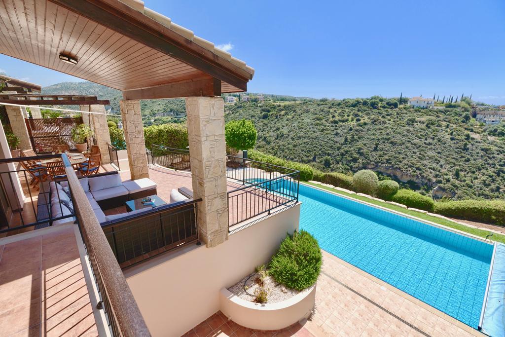 4 Bedroom Villa Helidoni With Private Infinity Pool, Aphrodite Hills Resort 코우클리아 외부 사진