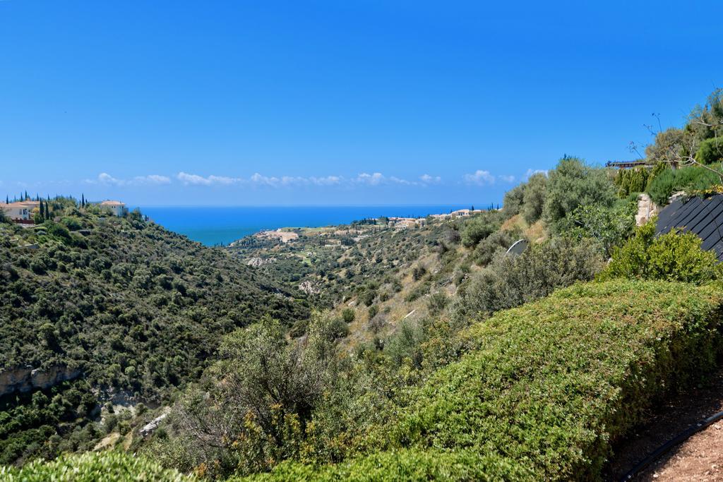 4 Bedroom Villa Helidoni With Private Infinity Pool, Aphrodite Hills Resort 코우클리아 외부 사진