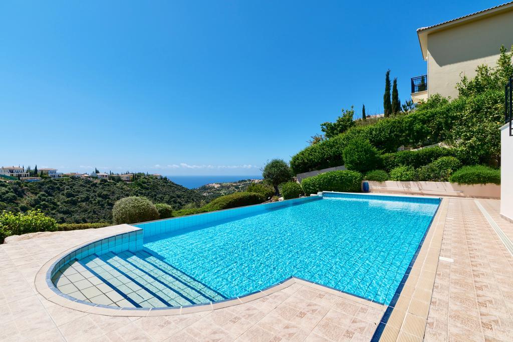 4 Bedroom Villa Helidoni With Private Infinity Pool, Aphrodite Hills Resort 코우클리아 외부 사진
