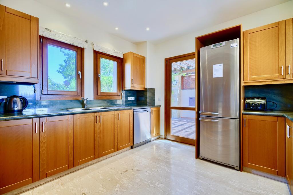 4 Bedroom Villa Helidoni With Private Infinity Pool, Aphrodite Hills Resort 코우클리아 외부 사진